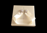 جعبه هدیه عروسی طلایی جعبه بسته بندی با روبان ODM زیست محیطی تامین کننده