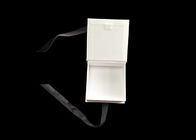 جعبه هدیه مغناطیسی جامد برای لباس پوشاک پارچه سخت ورقه ورقه براق تامین کننده