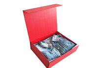 عمده فروشی سفارشی قرمز مغناطیسی تاشو جعبه هدیه برای بسته بندی پوشاک تامین کننده