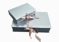 جعبه هدیه جعبه های کاغذی فلزی رنگی برای بسته بندی لباس بچه ها تامین کننده