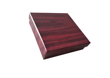 چین رنگ قرمز چوب قرمز و پایه جعبه با پوشش مخملی داخلی کارتن 1200gsm کارخانه